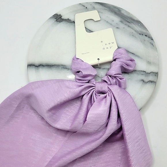 A New Day | Texture Satin Tail Twister Lilac Scrunchie | NWT - Picture 1 of 4